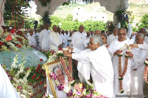 Dadi anniversary at samadhi.jpg